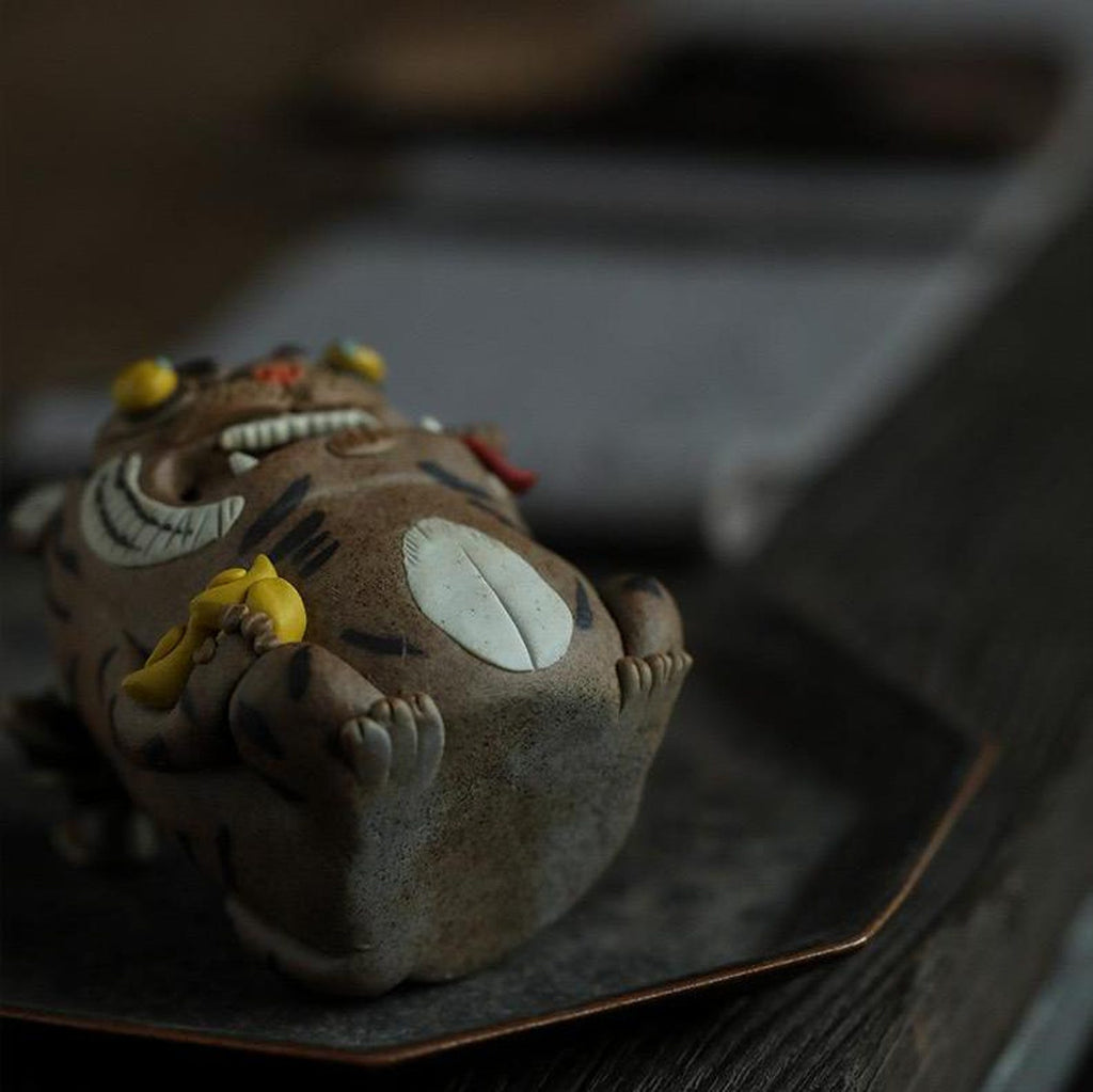 Artisan Handmade "Gluttonous Beast" Ceramic Incense Burner & Tea Pet — Expressive Clay Sculpture
