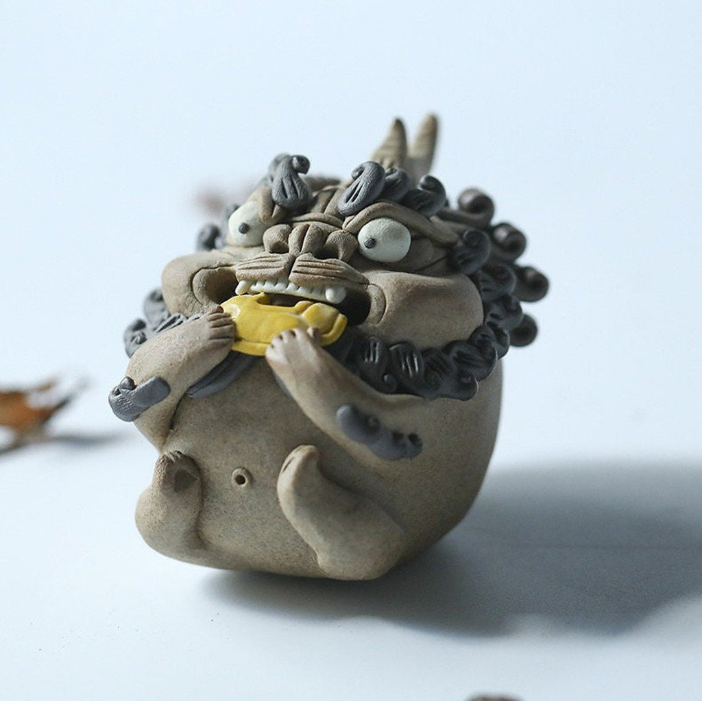 Artisan Handmade Wealth-Attracting Mythical Beast — Ceramic Tea Pet & Incense Burner