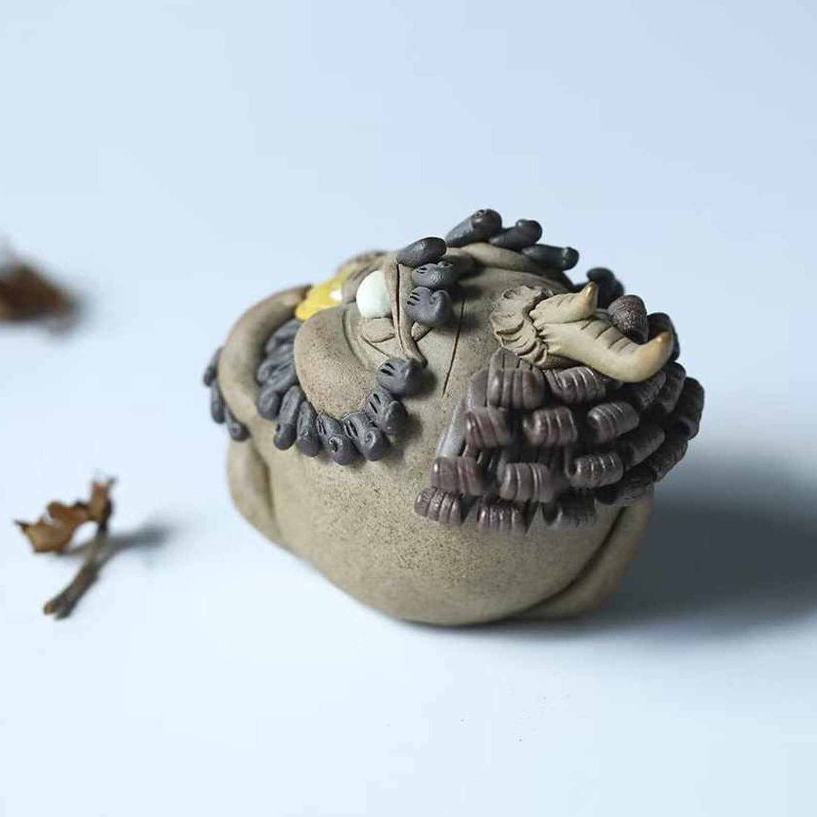Artisan Handmade Wealth-Attracting Mythical Beast — Ceramic Tea Pet & Incense Burner