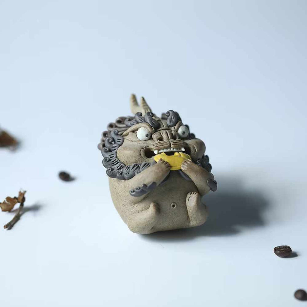 Artisan Handmade Wealth-Attracting Mythical Beast — Ceramic Tea Pet & Incense Burner