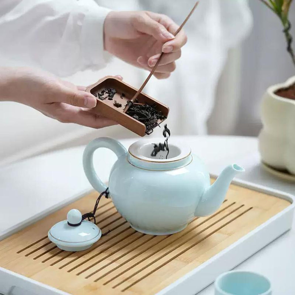Handcrafted Zen Porcelain Gongfu Tea Set — Elegant Gold-Trimmed Edition