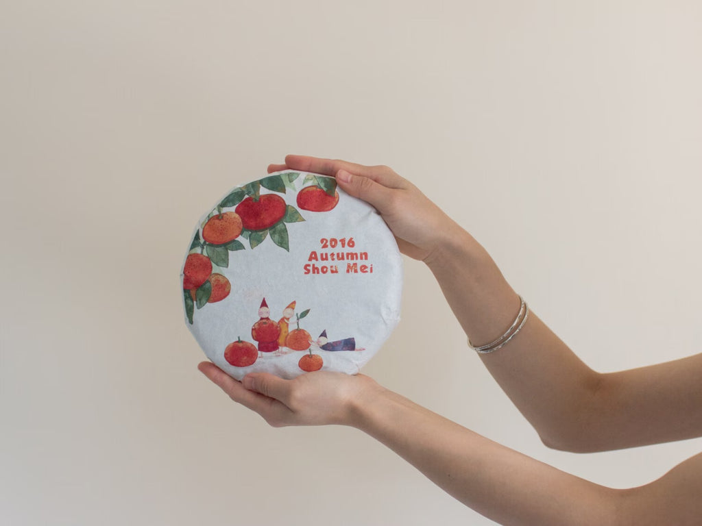 2016 Vintage Autumn Shou Mei Aged White Tea Cake