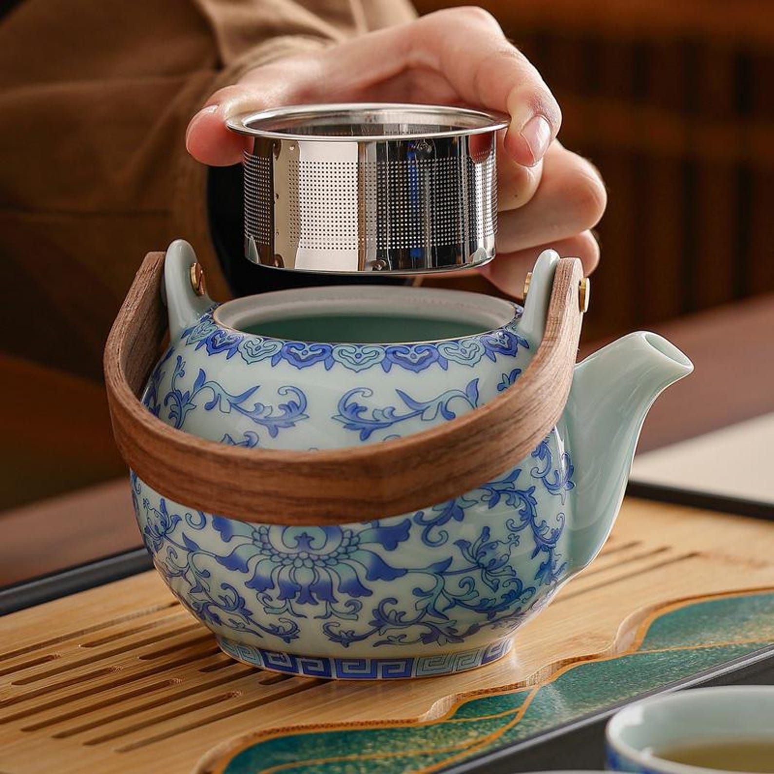Imperial Blue & White Porcelain Travel Tea Set — 7-Piece Portable Ceremonial Collection